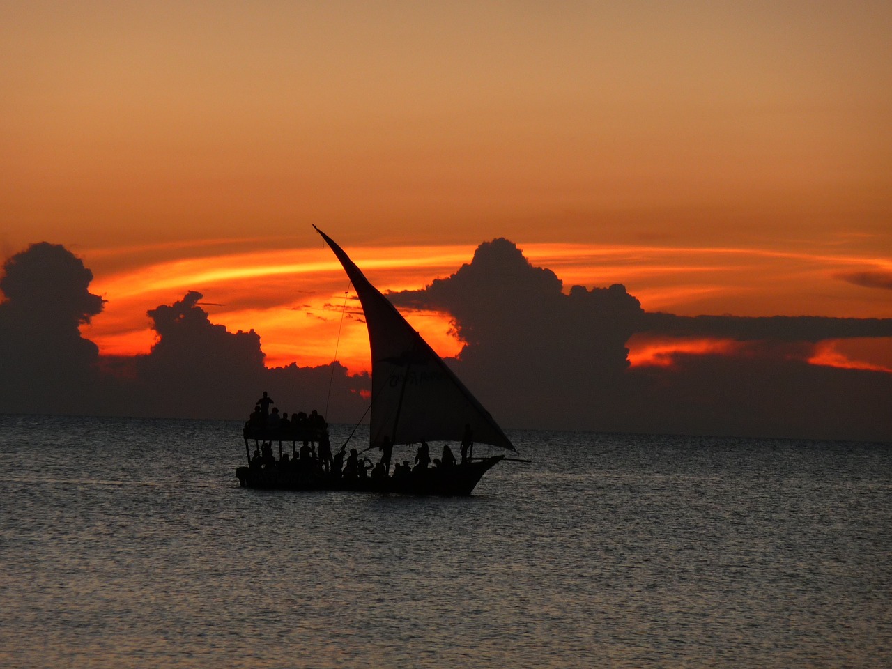 sunset, zanzibar, sea-989458.jpg
